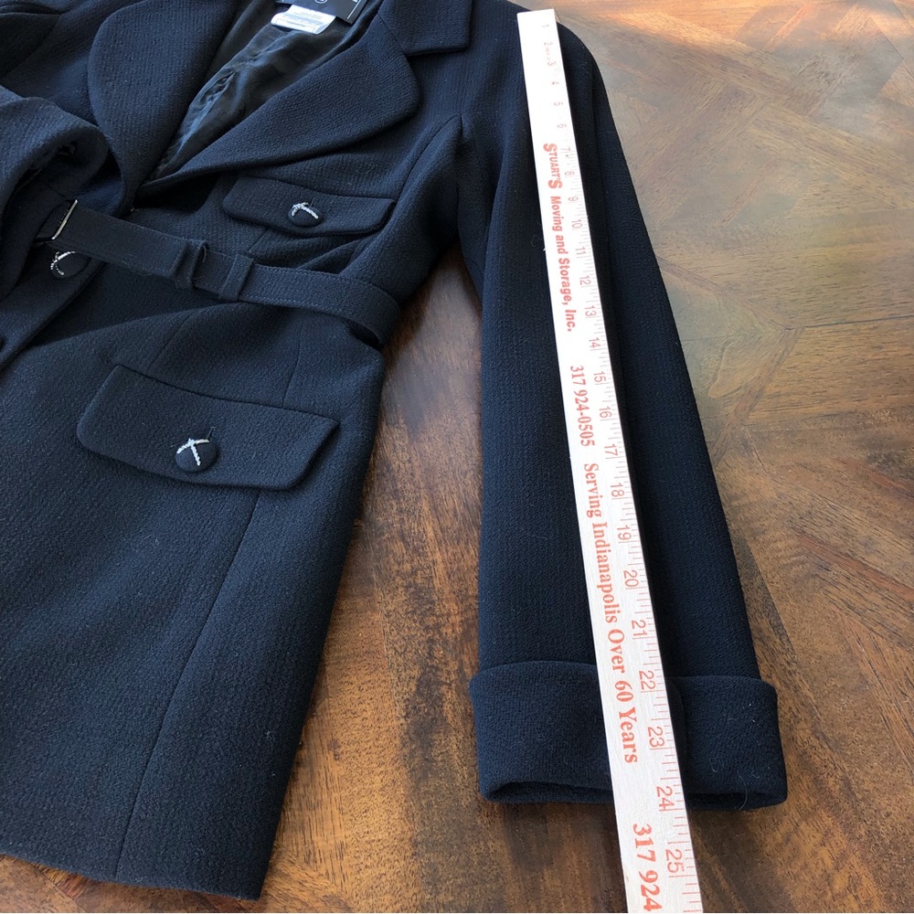 Chanel Classic Black 4 Pocket Boucle Belted Jacket Size 40 - Picture 11 of 15